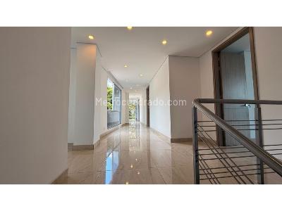 Casa de 5 alcobas en venta en Las Palmas, Medellín, 1637 m² · foto 13 de 20