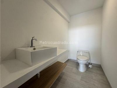 Casa de 5 alcobas en venta en Alto Las Palmas, Envigado, 1650 m² · foto 11 de 20