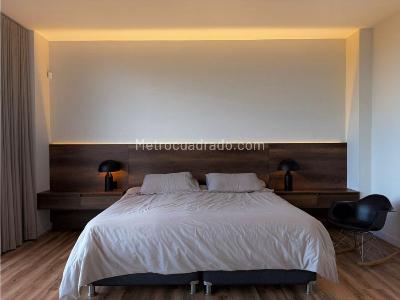 Casa de 3 alcobas en venta en Loma Del Escobero, Envigado, 270 m² · foto 9 de 17