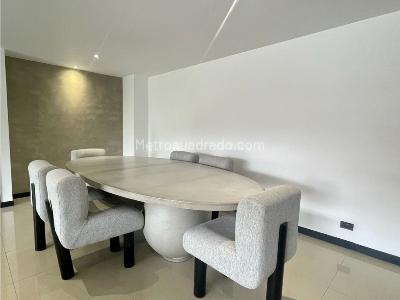 Apartamento de 5 alcobas en venta en El Poblado, Medellín, 270 m² · foto 4 de 19