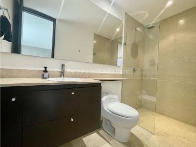 Apartamento de 5 alcobas en venta en El Poblado, Medellín, 270 m² · foto 18 de 19