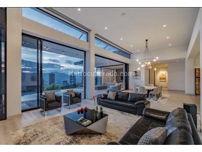 Casa de 4 alcobas en venta en El Poblado, Medellín, 1500 m² · foto 4 de 18