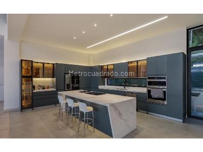 Casa de 4 alcobas en venta en El Poblado, Medellín, 1500 m² · foto 5 de 18