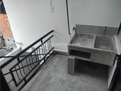 Casa de 3 alcobas en venta en Estambul, Manizales, 120 m² · foto 8 de 20