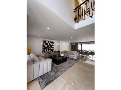 Casa de 4 alcobas en venta en El Poblado, Medellín, 595 m² · foto 3 de 20