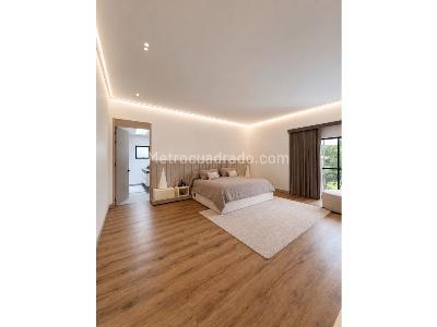Casa de 4 alcobas en venta en El Poblado, Medellín, 595 m² · foto 13 de 20