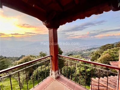 Casa de 4 alcobas en venta en Las Palmas, Medellín · foto 13 de 20
