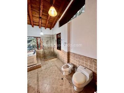 Casa de 4 alcobas en venta en Las Palmas, Medellín · foto 15 de 20