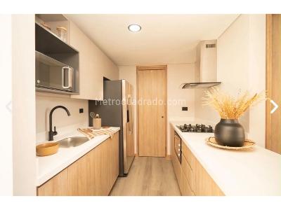 Apartamento de 3 alcobas en venta en El Poblado, Medellín, 89 m² · foto 2 de 19