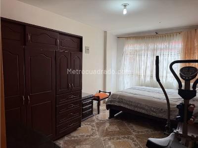 Casa de 5 alcobas en venta en Casablanca, Bogotá, 90 m² · foto 3 de 20