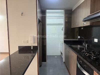 Apartamento en venta en Castilla, Bogotá · foto 2 de 20