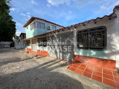 Casa de 5 alcobas en venta en San Eduardo, Cúcuta, 290 m² · foto 2 de 20
