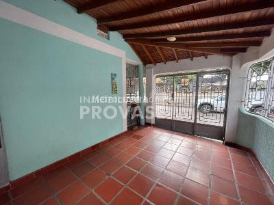 Casa de 5 alcobas en venta en San Eduardo, Cúcuta, 290 m² · foto 4 de 20