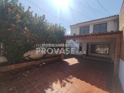 Casa en venta en La Riviera, Cúcuta · foto 2 de 20