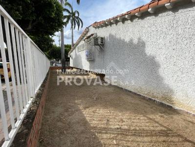 Casa de 5 alcobas en venta en Caobos, Cúcuta, 299 m² · foto 2 de 20