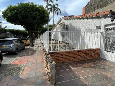 Casa de 5 alcobas en venta en Caobos, Cúcuta, 299 m² · foto 3 de 20