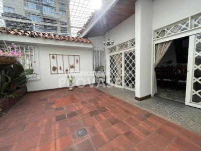 Casa de 5 alcobas en venta en Caobos, Cúcuta, 299 m² · foto 8 de 20