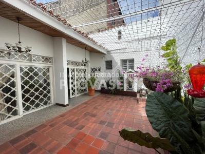 Casa de 5 alcobas en venta en Caobos, Cúcuta, 299 m² · foto 9 de 20