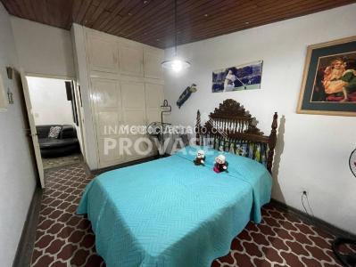 Casa de 5 alcobas en venta en Caobos, Cúcuta, 299 m² · foto 18 de 20
