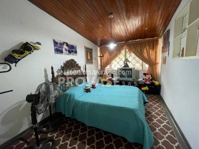 Casa de 5 alcobas en venta en Caobos, Cúcuta, 299 m² · foto 19 de 20
