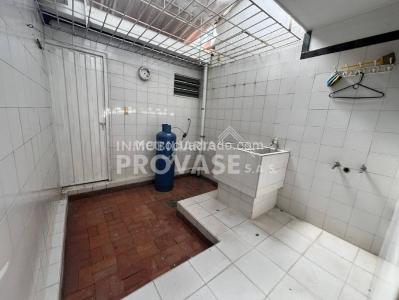 Casa de 3 alcobas en venta en La Castellana, Cúcuta, 240 m² · foto 13 de 19