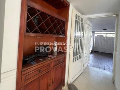 Casa de 3 alcobas en venta en La Castellana, Cúcuta, 240 m² · foto 3 de 19