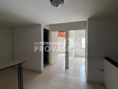 Casa de 3 alcobas en venta en La Castellana, Cúcuta, 240 m² · foto 7 de 19