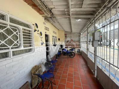 Casa de 4 alcobas en venta en Claret, Cúcuta, 140 m² · foto 2 de 13