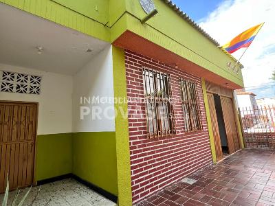Casa de 2 alcobas en venta en Quinta Oriental, Cúcuta, 300 m² · foto 2 de 14