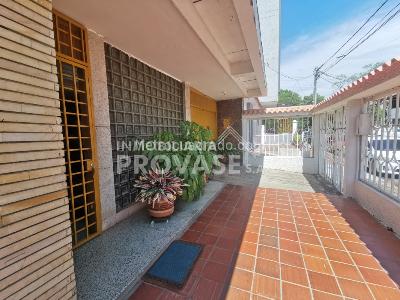 Casa de 5 alcobas en venta en Colsag, Cúcuta, 375 m² · foto 2 de 20