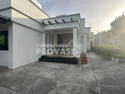 Casa de 5 alcobas en venta en Bocono, Cúcuta, 200 m² · foto 3 de 14