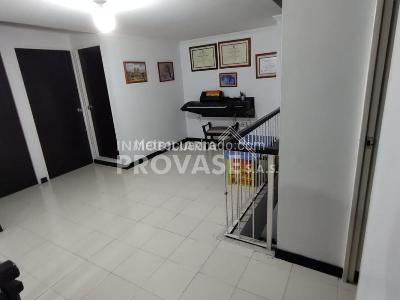 Casa de 3 alcobas en venta en La Castellana, Cúcuta, 260 m² · foto 5 de 14