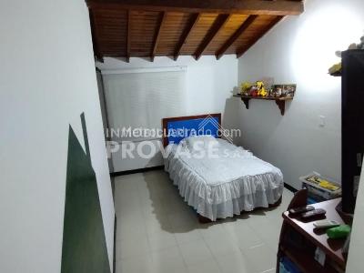 Casa de 3 alcobas en venta en La Castellana, Cúcuta, 260 m² · foto 7 de 14
