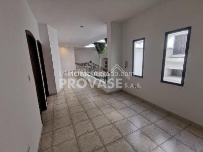 Casa de 5 alcobas en venta en Caobos, Cúcuta, 780 m² · foto 17 de 20