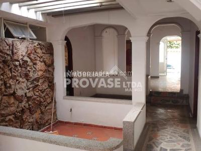 Casa de 4 alcobas en venta en Quinta Oriental, Cúcuta, 178 m² · foto 3 de 11