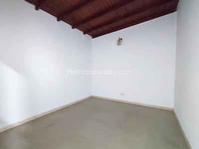 Casa de 5 alcobas en venta en El Contento, Cúcuta, 362 m² · foto 10 de 11