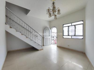 Casa de 5 alcobas en venta en El Contento, Cúcuta, 362 m² · foto 3 de 11