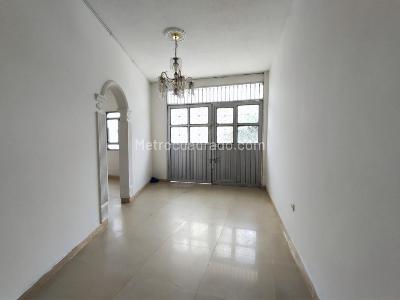 Casa de 5 alcobas en venta en El Contento, Cúcuta, 362 m² · foto 6 de 11