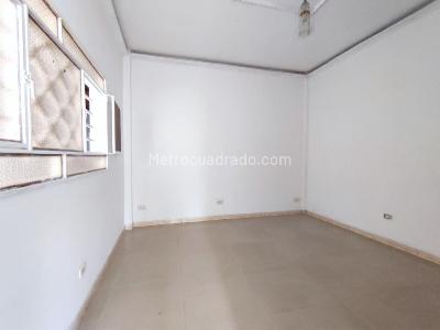 Casa de 5 alcobas en venta en El Contento, Cúcuta, 362 m² · foto 9 de 11