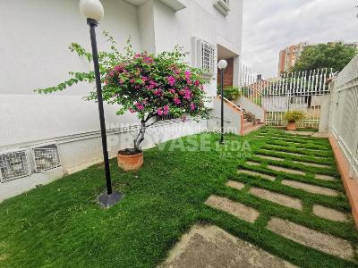 Casa en venta en La Riviera, Cúcuta · foto 3 de 20