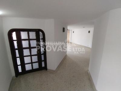 Apartamento de 3 alcobas en venta en La Riviera, Cúcuta, 217 m² · foto 2 de 20