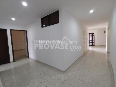 Apartamento de 3 alcobas en venta en La Riviera, Cúcuta, 217 m² · foto 4 de 20