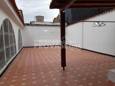 Casa de 5 alcobas en venta en La Riviera, Cúcuta, 470 m² · foto 11 de 14