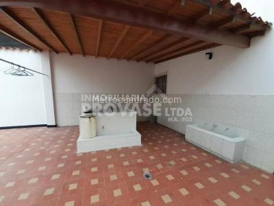 Casa de 5 alcobas en venta en La Riviera, Cúcuta, 470 m² · foto 13 de 14