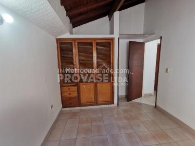 Casa de 3 alcobas en venta en Lleras Restrepo, Cúcuta, 181 m² · foto 18 de 20