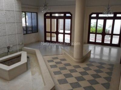 Casa de 3 alcobas en venta en Caobos, Cúcuta, 339 m² · foto 3 de 7