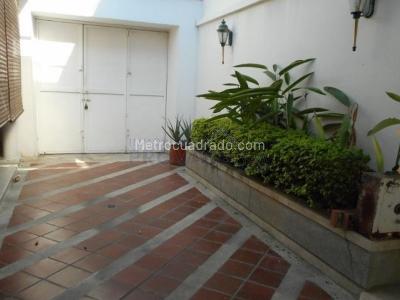Casa de 3 alcobas en venta en Caobos, Cúcuta, 339 m² · foto 6 de 7