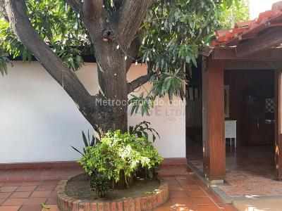 Casa de 3 alcobas en venta en Caobos, Cúcuta, 269 m² · foto 5 de 6