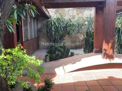 Casa de 3 alcobas en venta en Caobos, Cúcuta, 269 m² · foto 3 de 6
