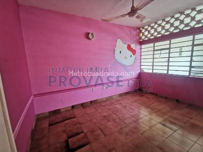 Casa de 5 alcobas en venta en Lleras Restrepo, Cúcuta, 300 m² · foto 11 de 20